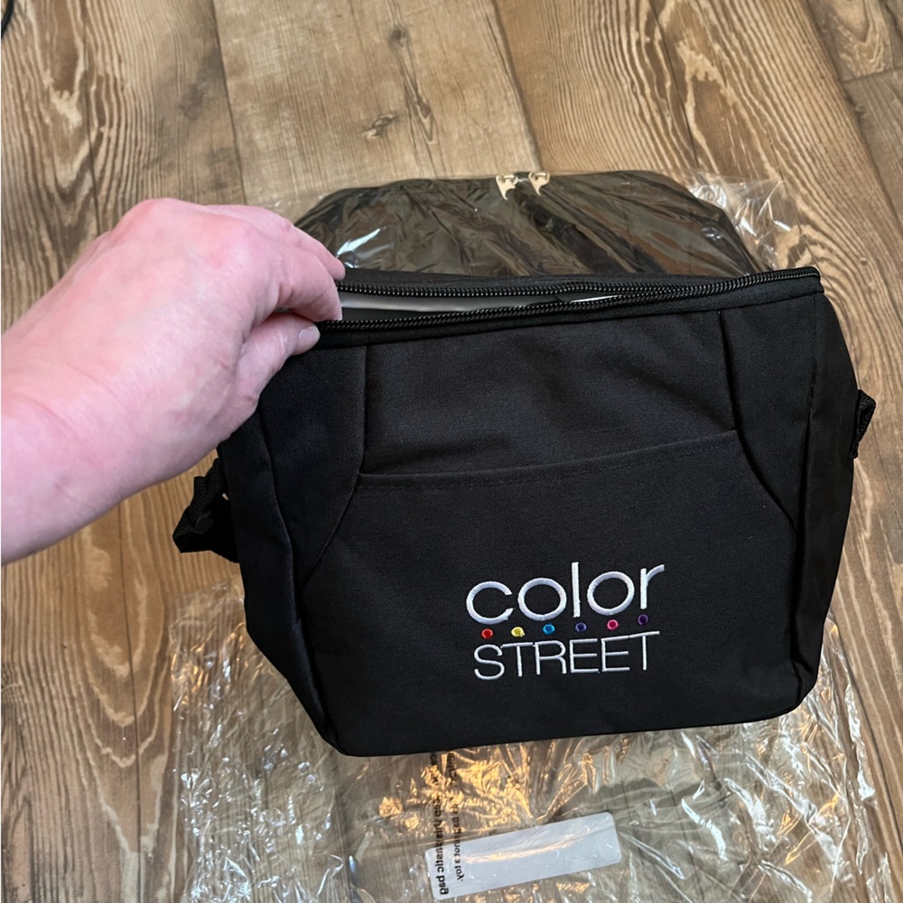NIB Colorstreet Lunchbox